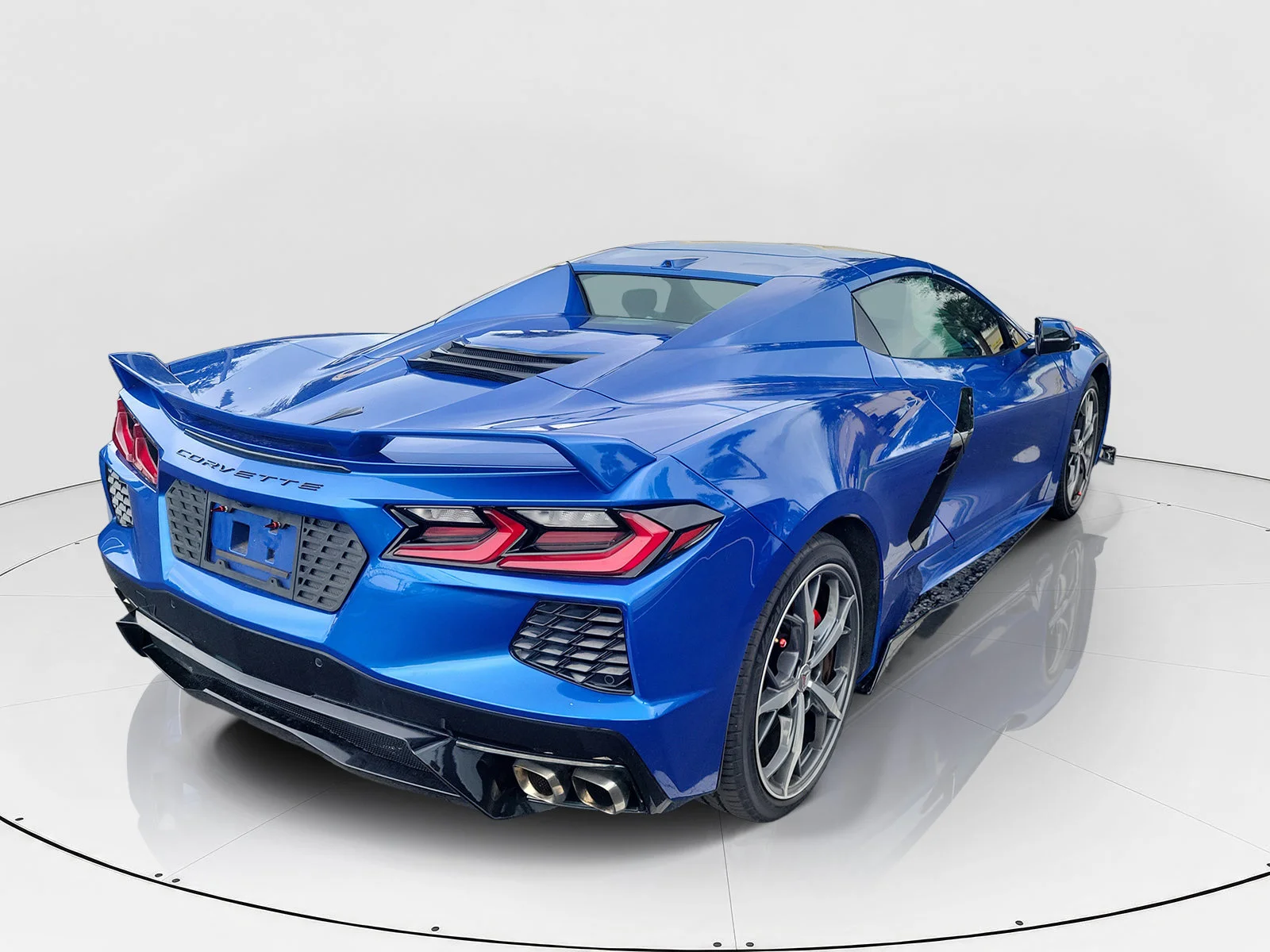 Used 2021 Blue Metallic Chevrolet Stingray image 4