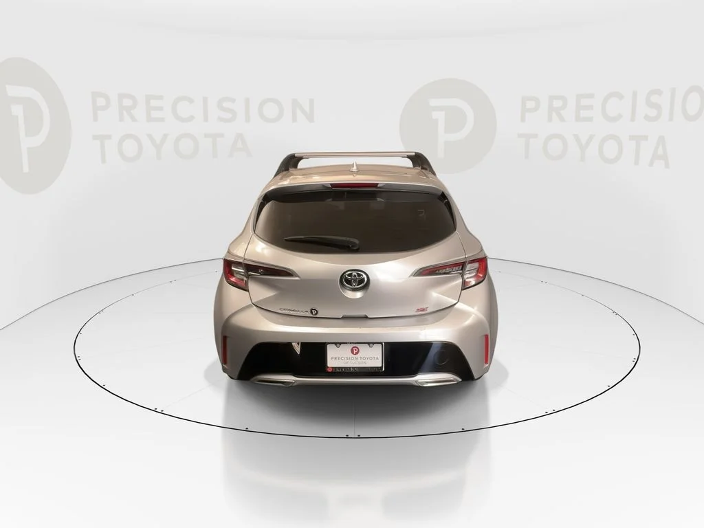 Used 2019 Classic Silver Metallic Toyota SE image 17