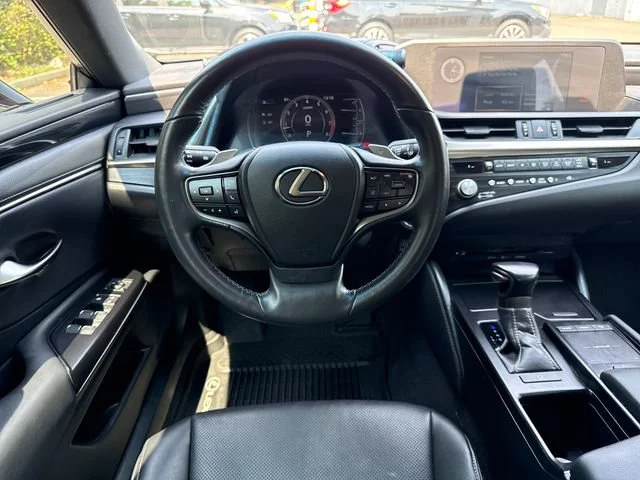 Used 2021 White Pearl Lexus ES 250 image 18