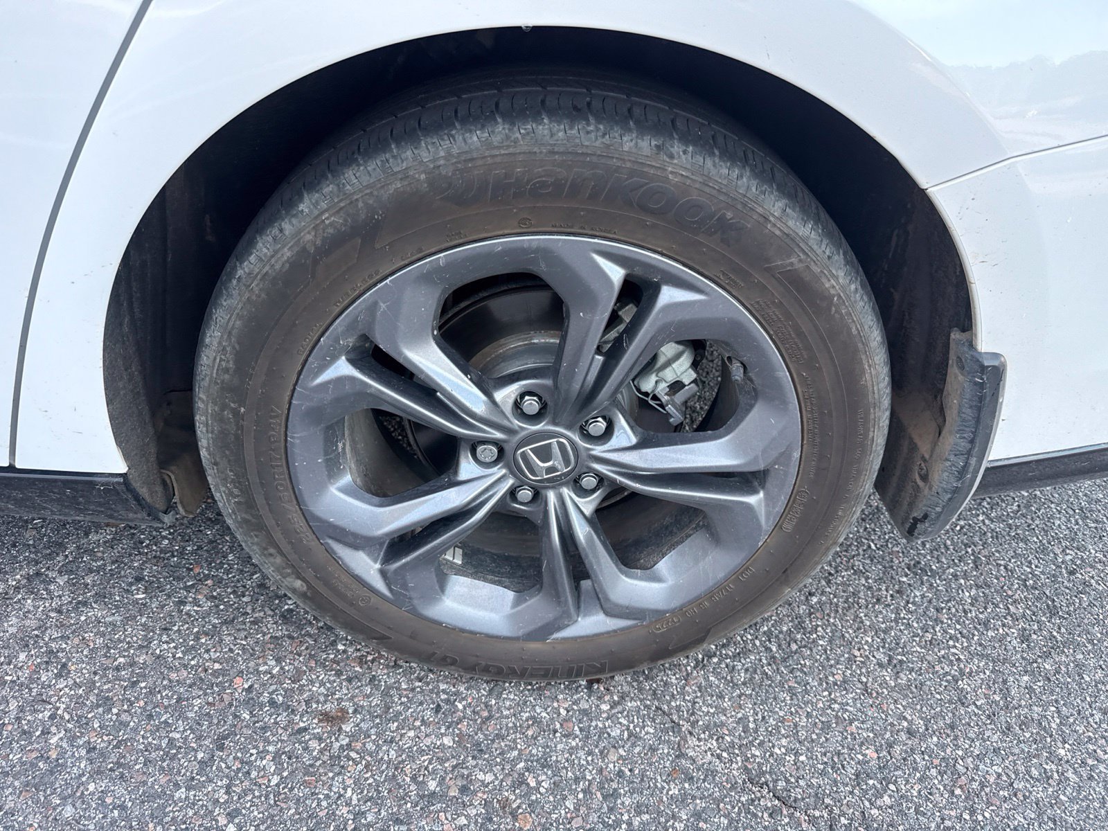 Used 2025 White Honda EX-L image 4
