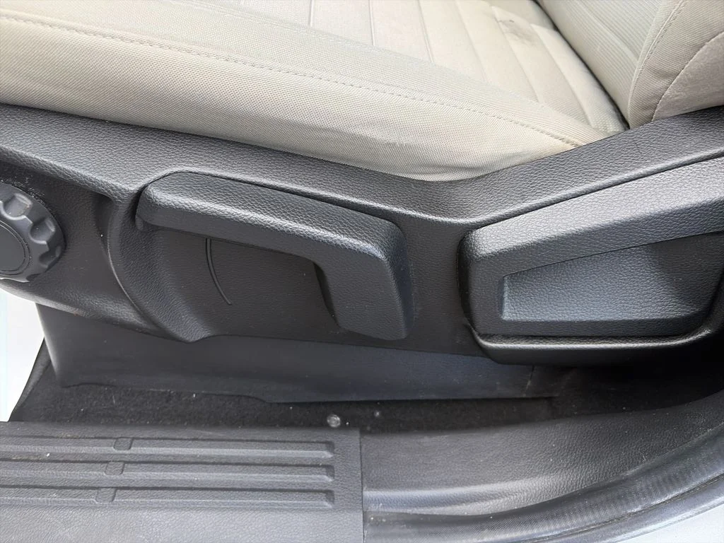Used 2019 Silver Ford XLT image 13