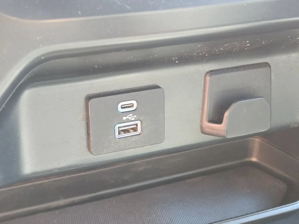Used 2022 Silver Metallic Ford XLT image 40