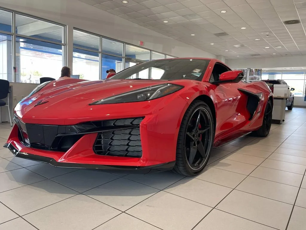 Used 2027 Torch Red Chevrolet 2LT image 9