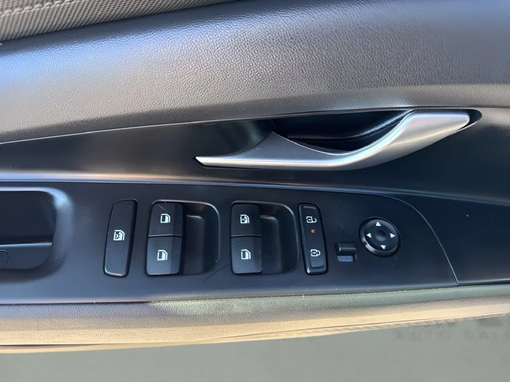 Used 2024 Gray Hyundai SEL image 23
