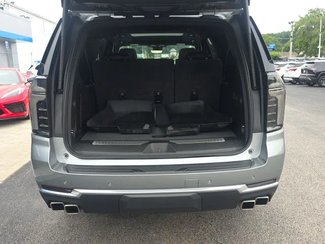 Used 2025 Gray Chevrolet High Country image 35