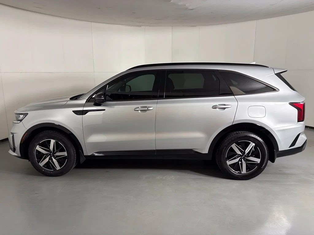 Used 2021 Silver Kia EX image 5