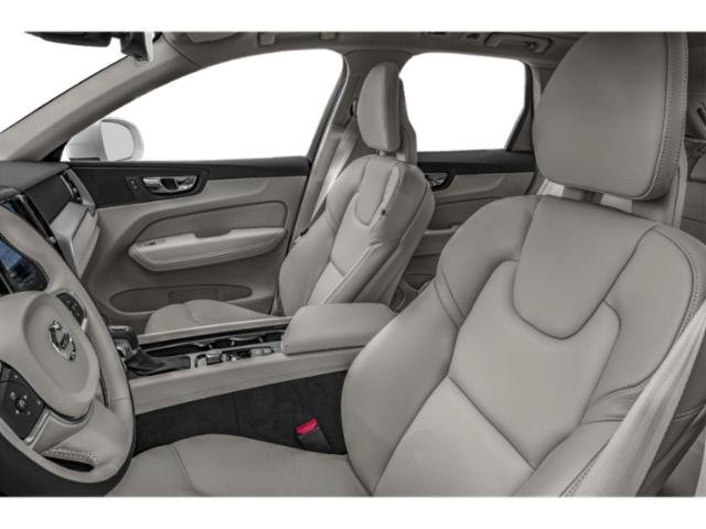 Used 2019 Fusion Red Metallic Volvo T6 Momentum image 9
