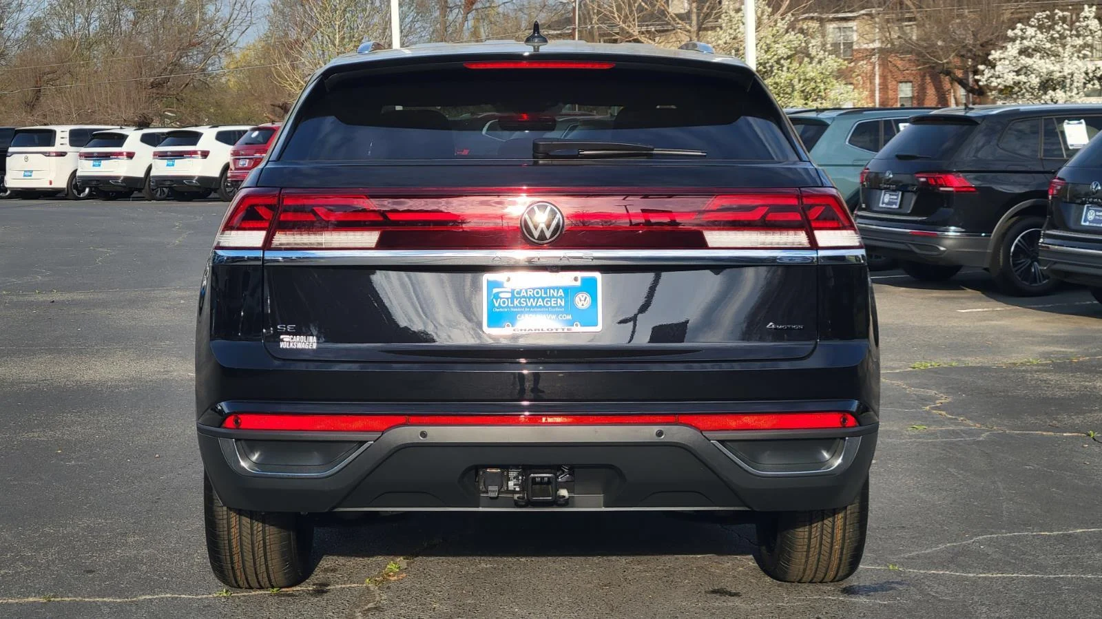 New 2026 Deep Black Pearl Volkswagen 2.0T SE w/Technology image 4