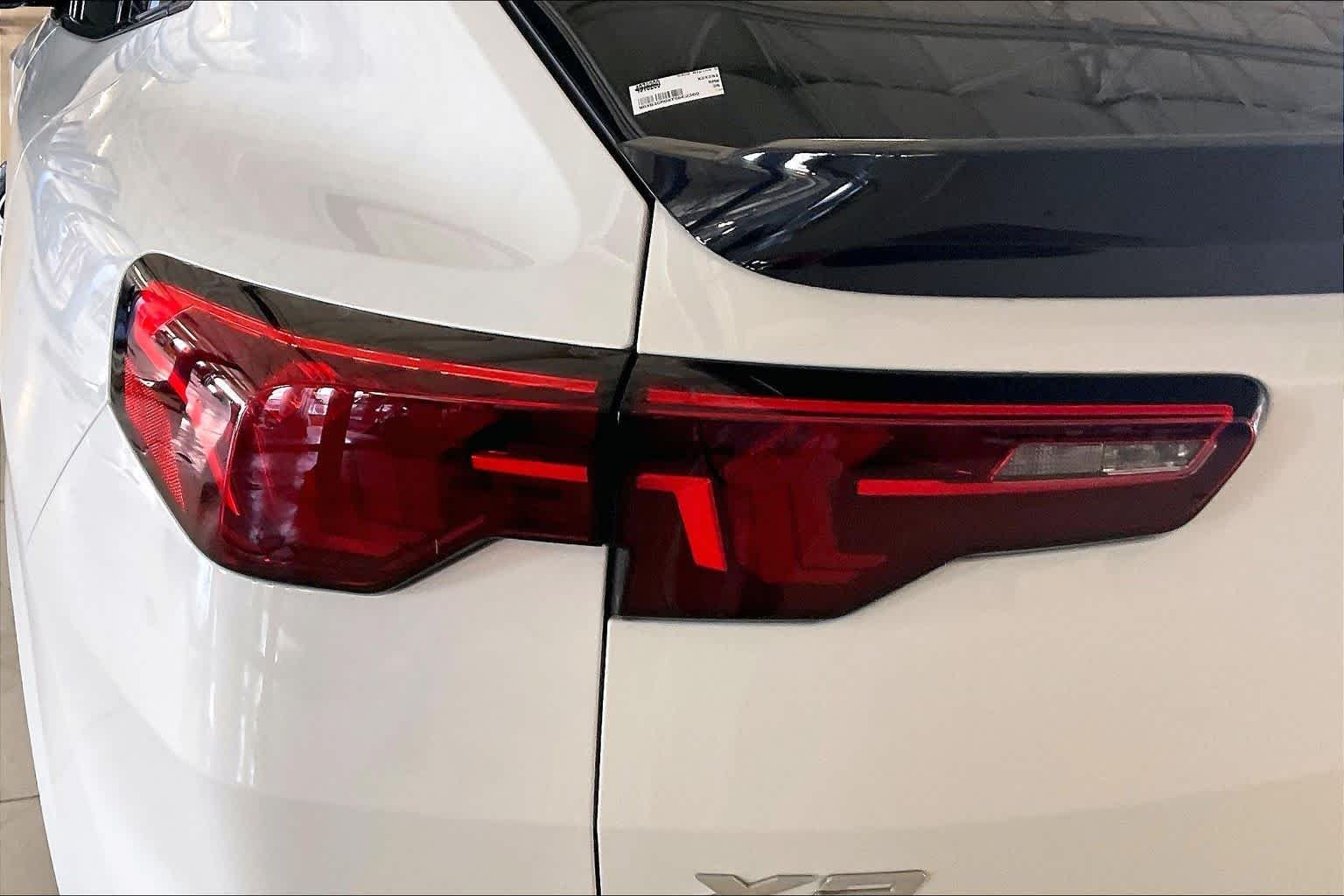 New 2026 Alpine White BMW xDrive28i image 14
