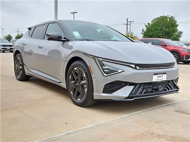 New 2025 Wolf Gray KIA GT-Line (A1) 4x2 image 4