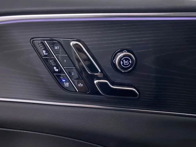 2025 Cadillac LYRIQ Sport 2 - Photo 17