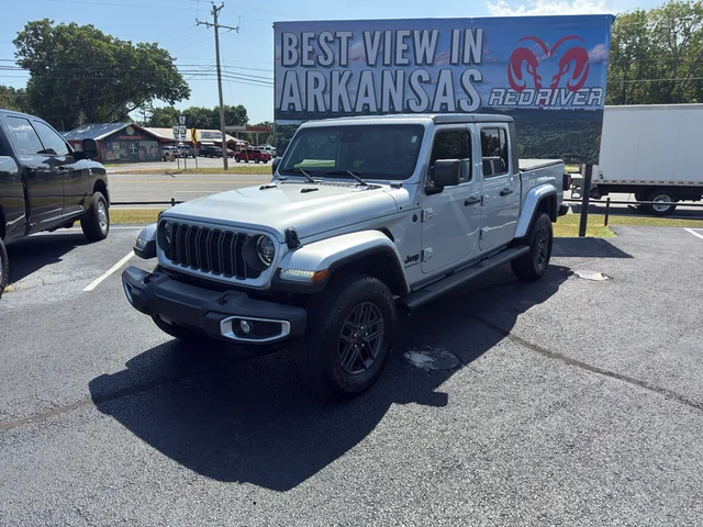 2024 Jeep Gladiator Sport S