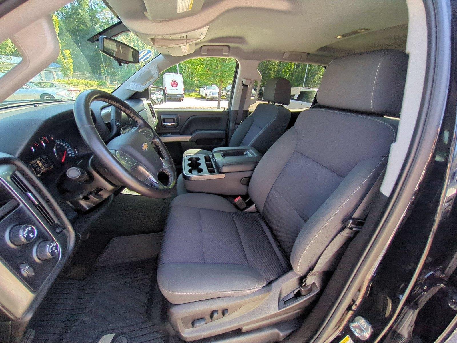 Used 2018 Black Chevrolet LT image 17