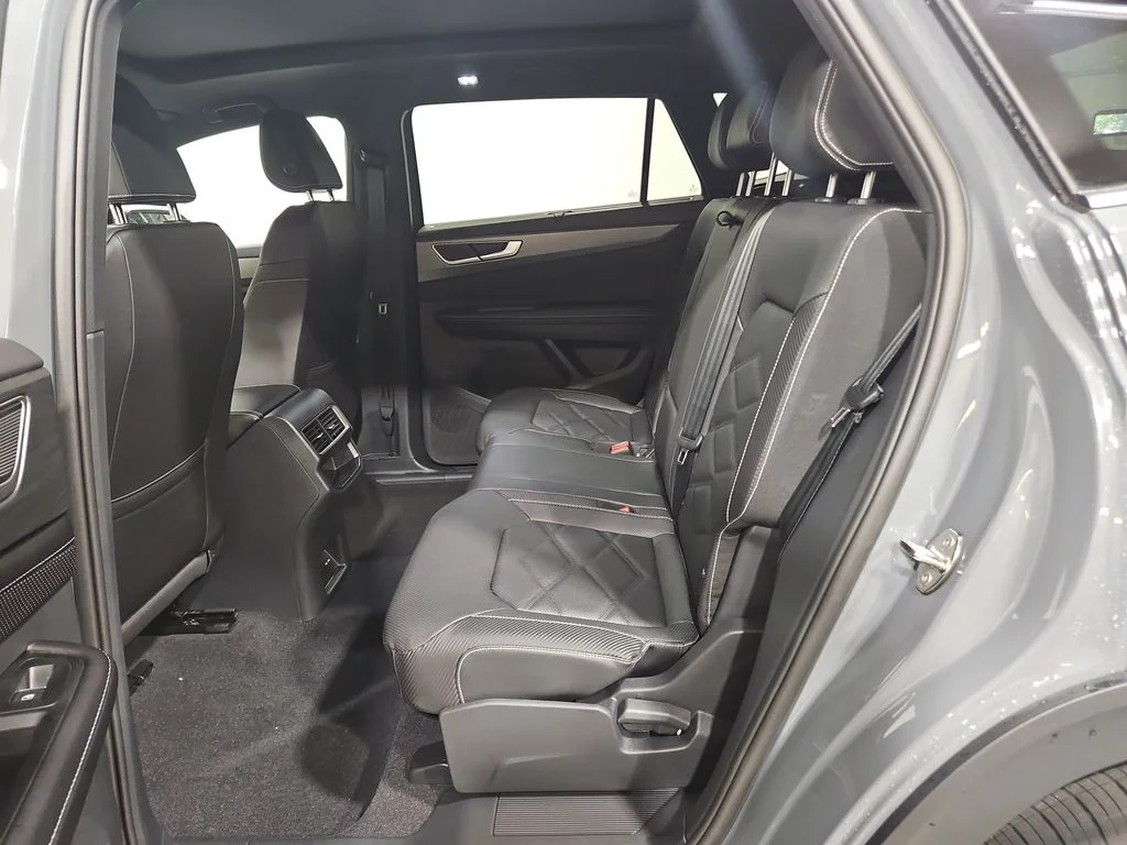 New 2026 Gray Volkswagen 2.0T SE w/Technology image 23