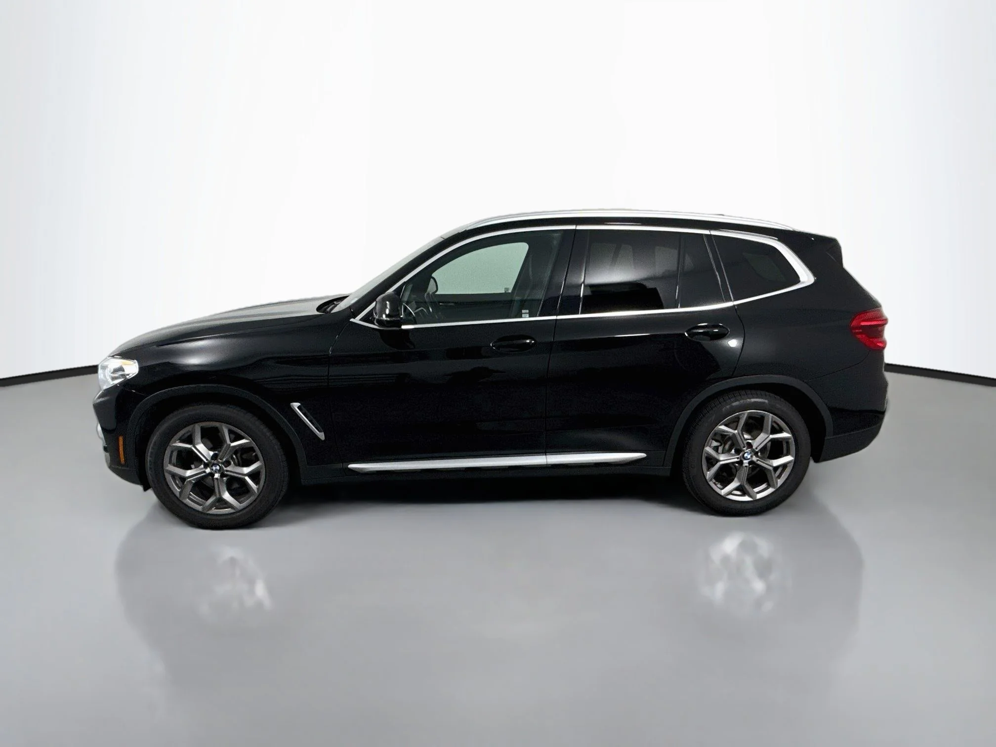 Used 2020 Jet Black BMW xDrive30i image 4