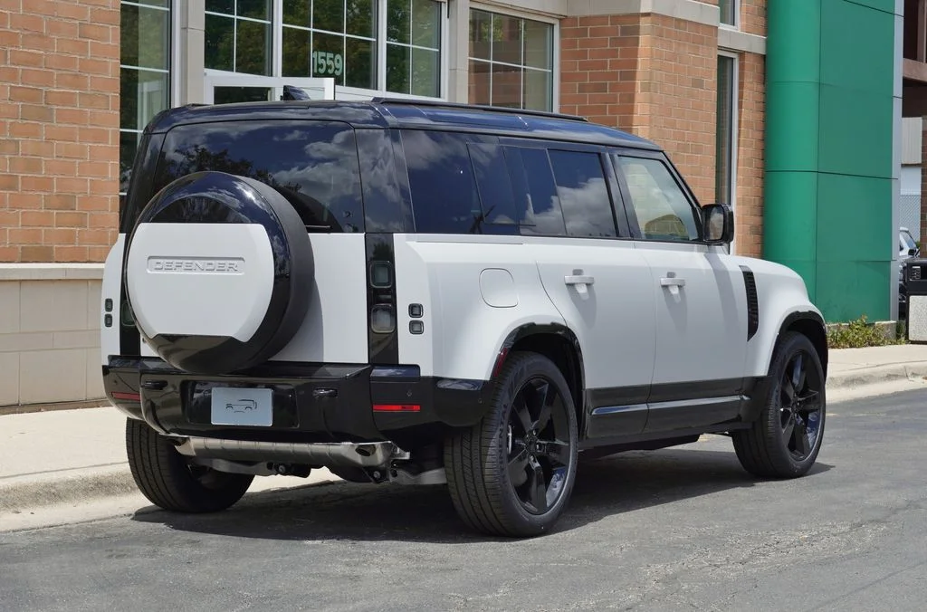 New 2026 Borasco Grey Land Rover X-Dynamic SE image 5