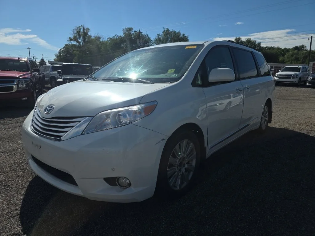 Used 2012 Blizzard Pearl Toyota Limited image 2