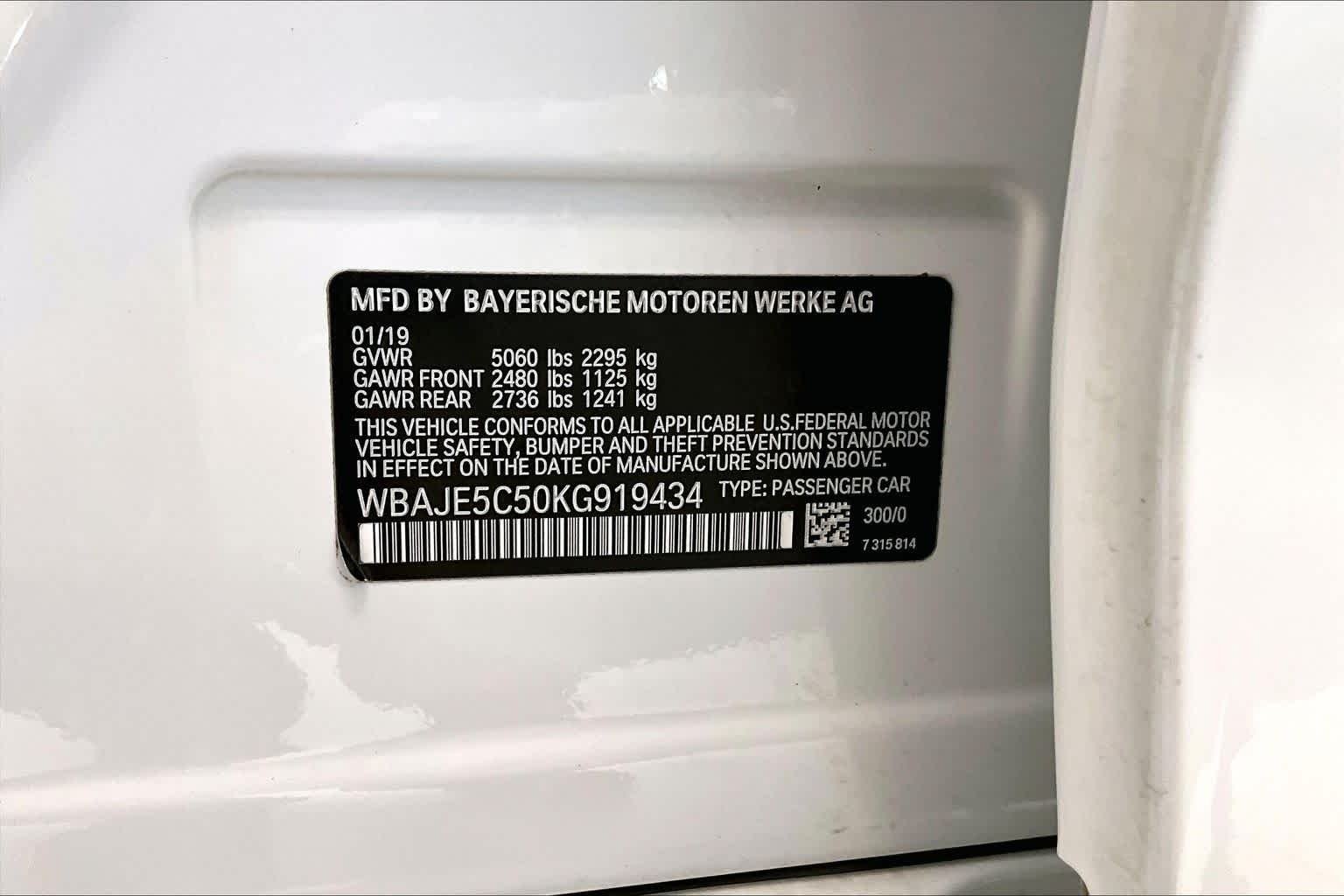 Used 2019 Alpine White BMW 540i image 30
