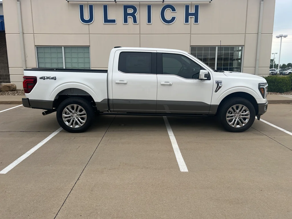 New 2026 Star White Metallic Tri-Coat Ford King Ranch® image 7