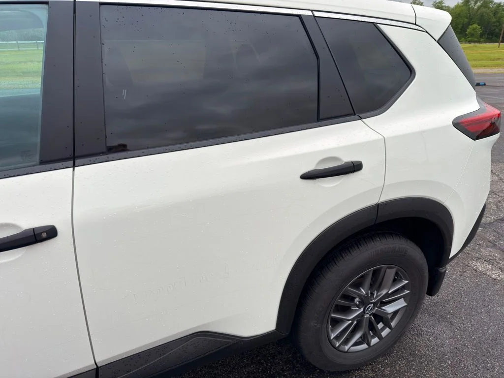 Used 2023 White Nissan S image 10