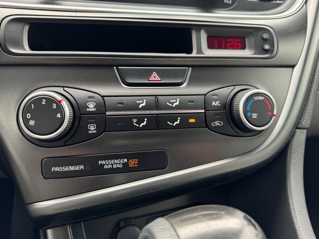 Used 2014 White Kia LX image 18