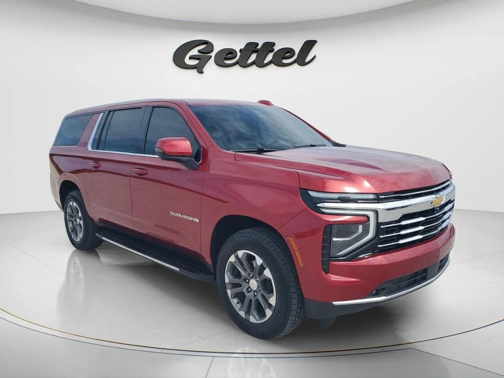 Used 2025 Radiant Red Tintcoat Chevrolet LT image 3