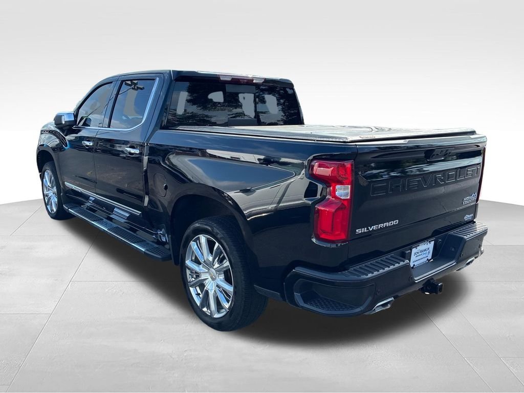 Used 2023 Black Chevrolet High Country image 3