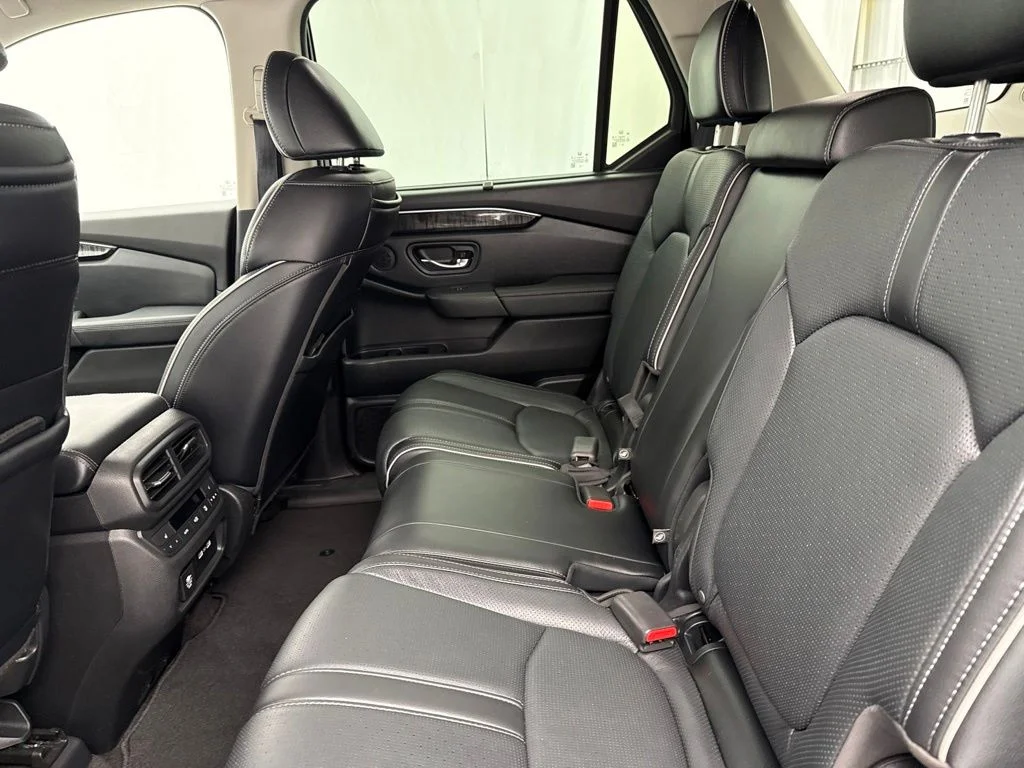 Used 2023  Honda Elite image 16