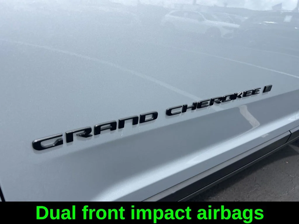 Used 2025 Silver Jeep Altitude X image 21