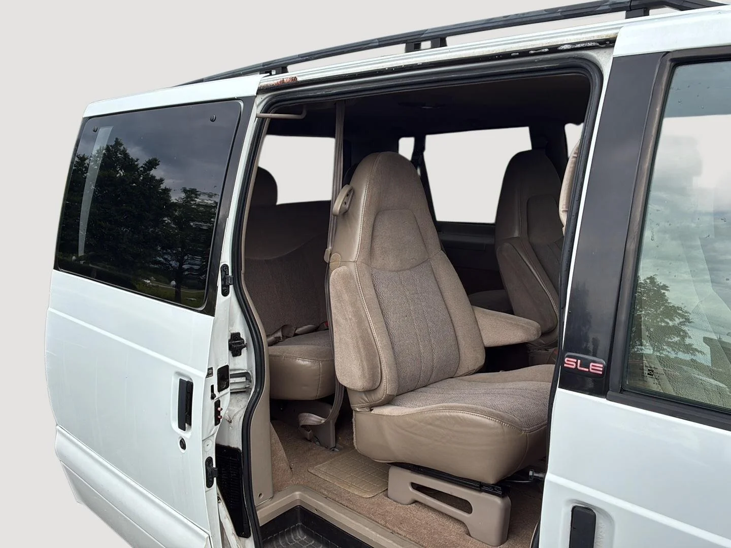 Used 2000 Ivory White GMC SL image 8