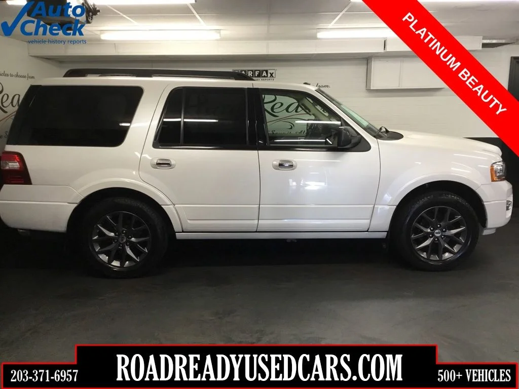 Used 2017 White Ford Limited image 1