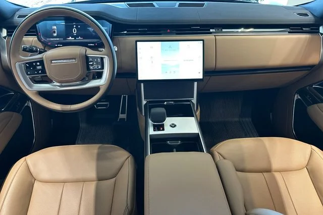 New 2026 Belgravia Green Land Rover SE image 12