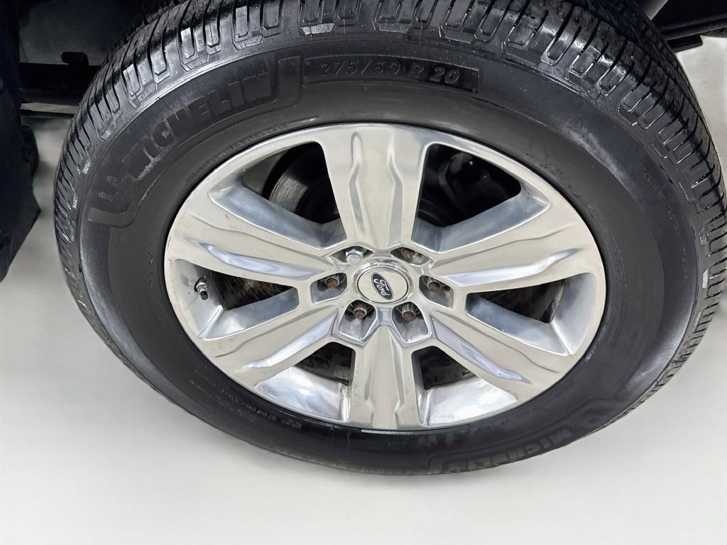 Used 2016 Shadow Black Ford Platinum image 40