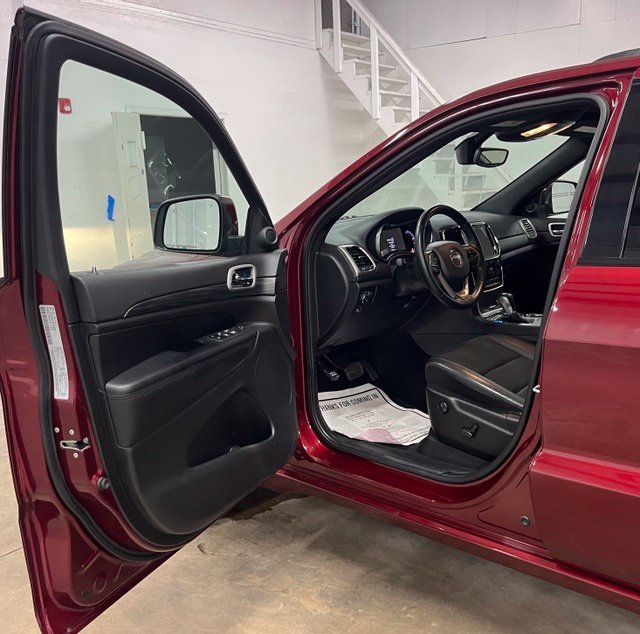 Used 2022 Red Jeep Laredo X image 21