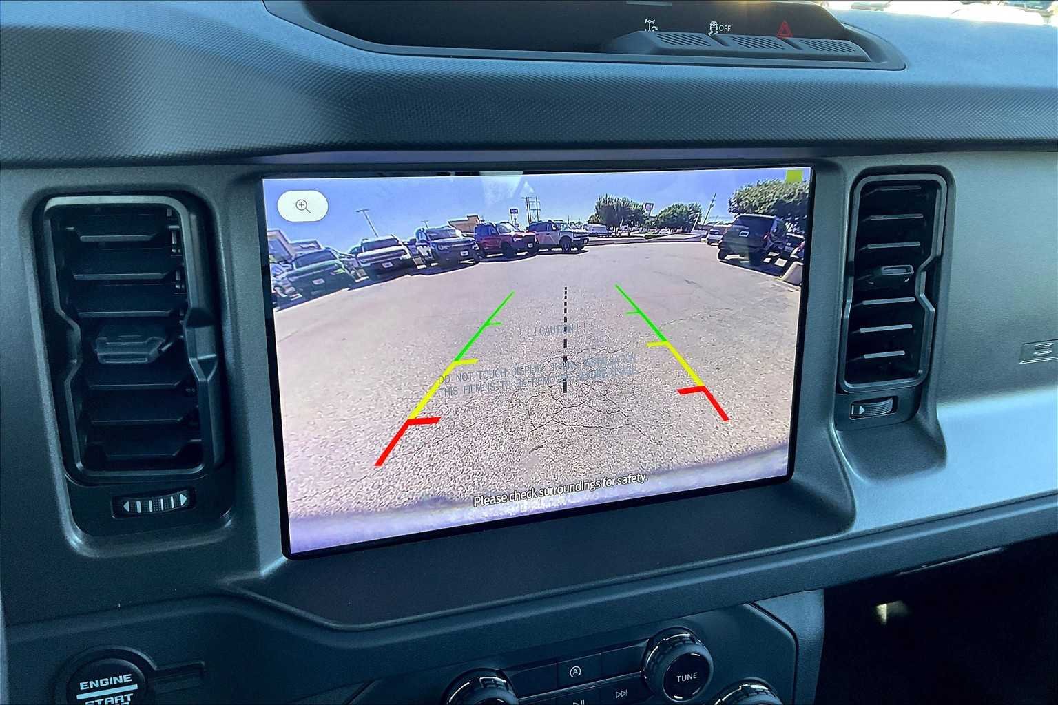 2025 Ford Bronco 4-Door Base - Photo 17