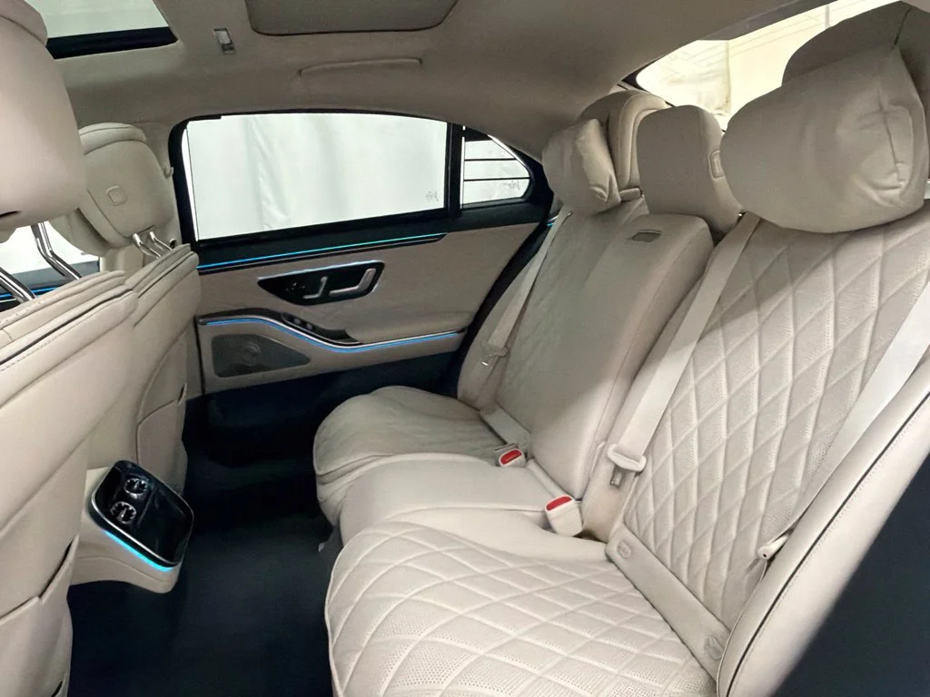 New 2027 White Mercedes-Benz S 580 image 20