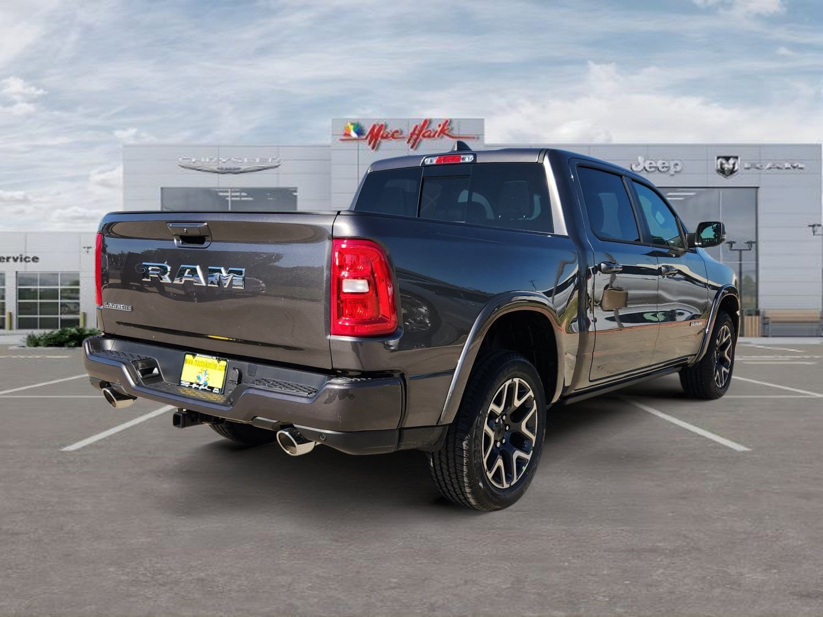 New 2026 Granite Crystal Metallic Clear-Coat Exterior Paint RAM Laramie image 5
