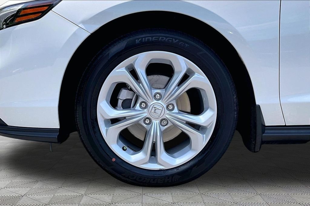 Used 2024 White Honda LX image 23