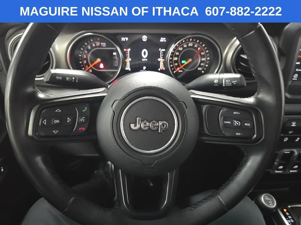 Used 2019 Gray Jeep Sport S image 17