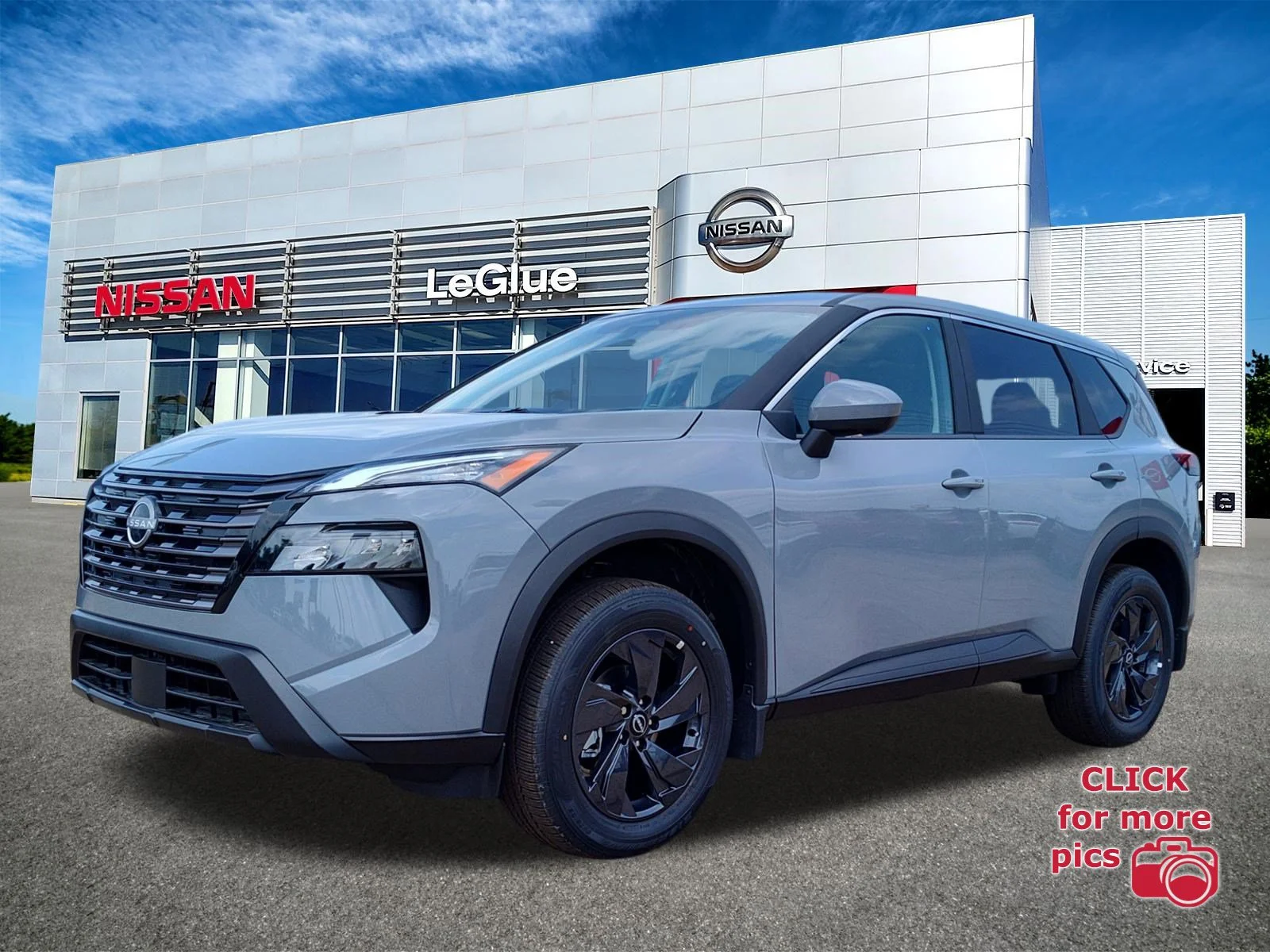 2026 Nissan Rogue SV FWD's photo