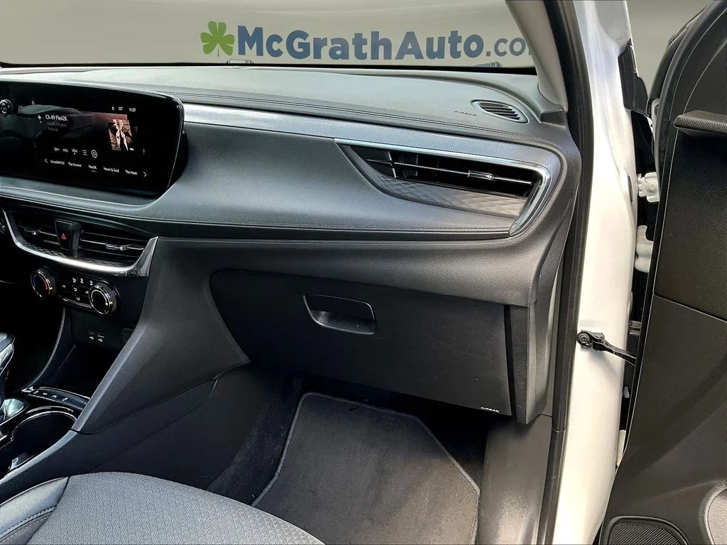 Used 2025 White Buick Preferred image 27