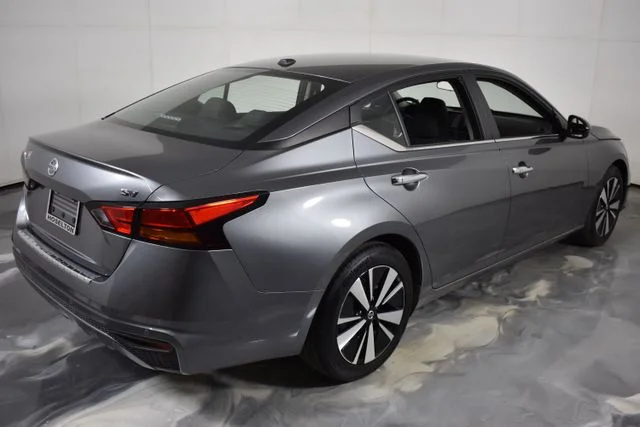 Used 2022 Gray Nissan 2.5 SV image 10