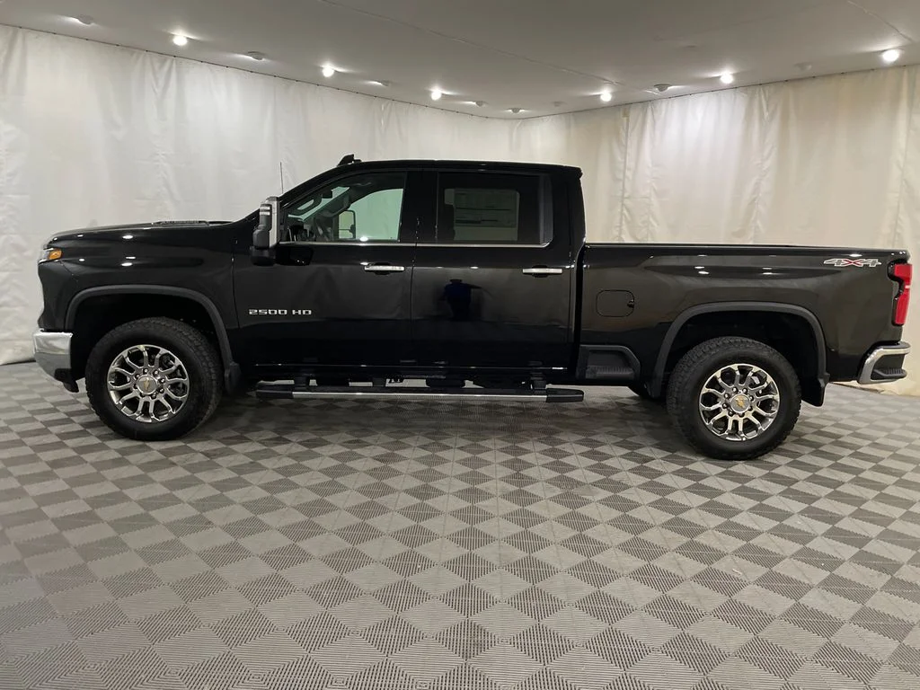 2026 Chevrolet Silverado 2500 HD LTZ - Photo 9