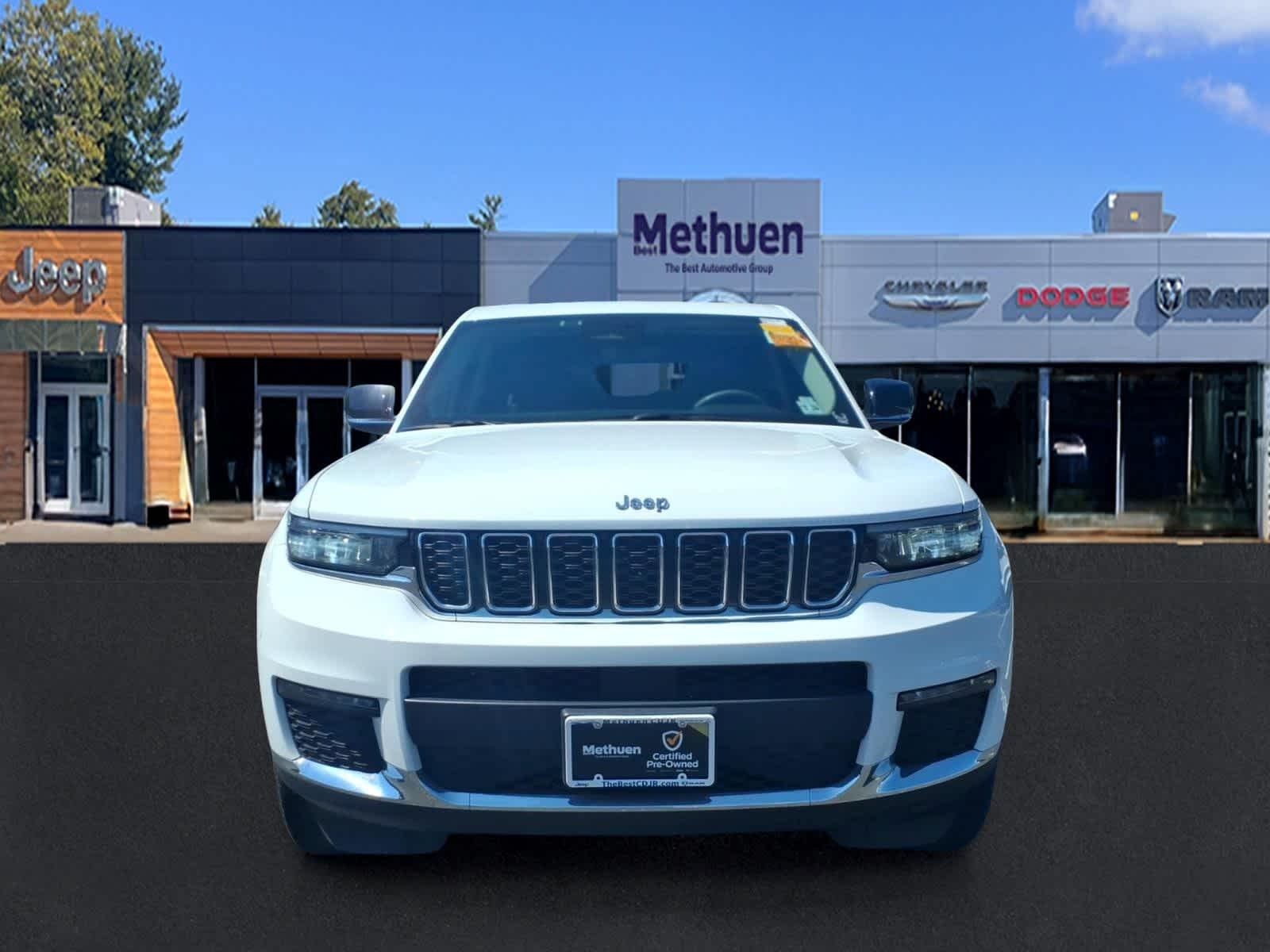 Used 2023 Bright White Clearcoat Jeep Limited image 2