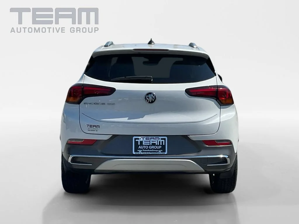 Used 2023 WHITE FROST TRICOAT Buick Essence image 6