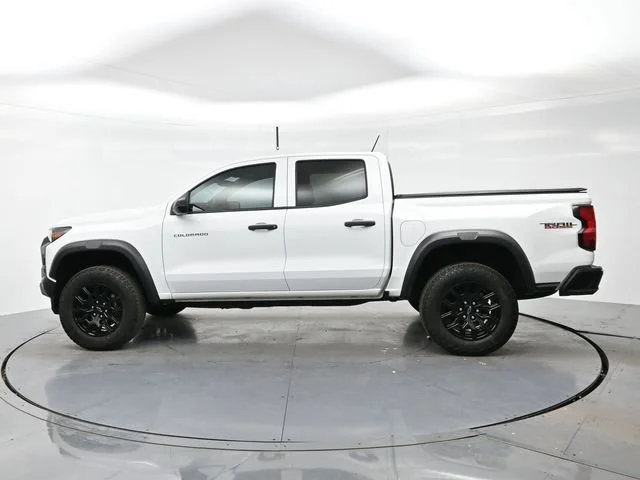Used 2024 Summit White Chevrolet Trail Boss image 4