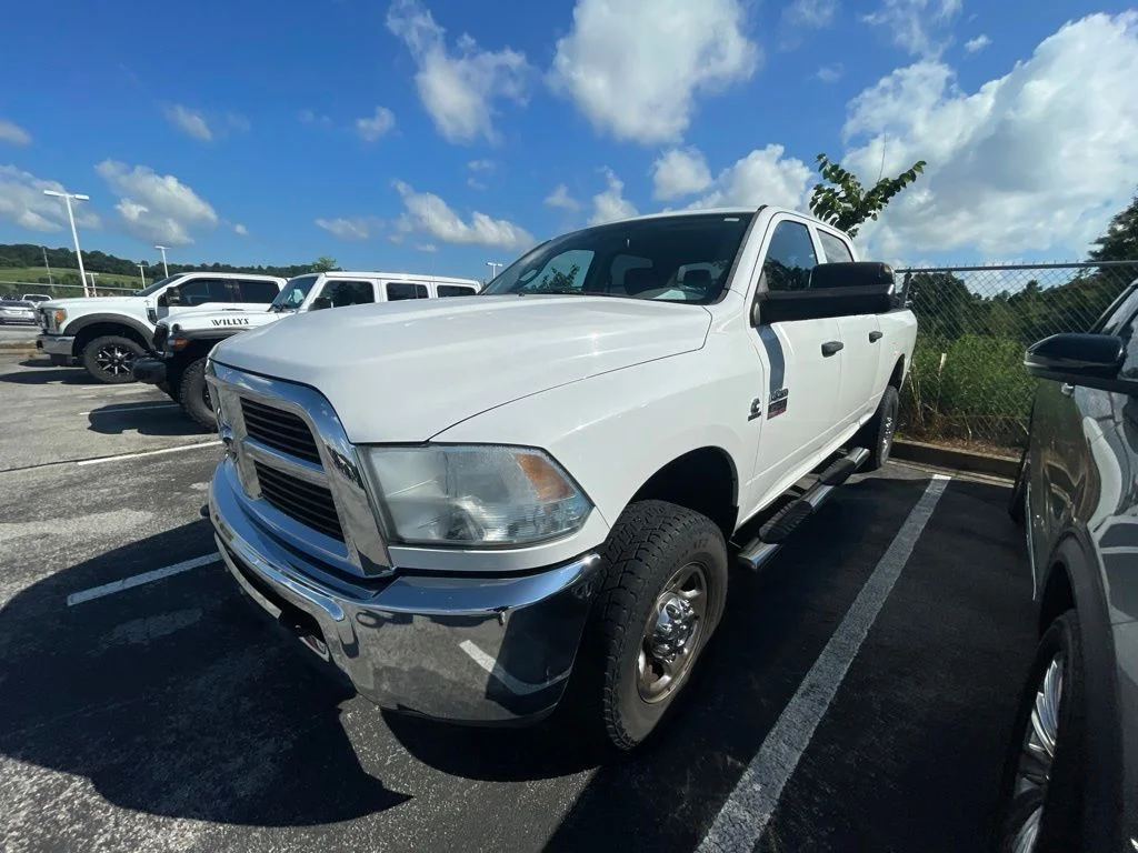 Used 2012 White Ram ST image 1