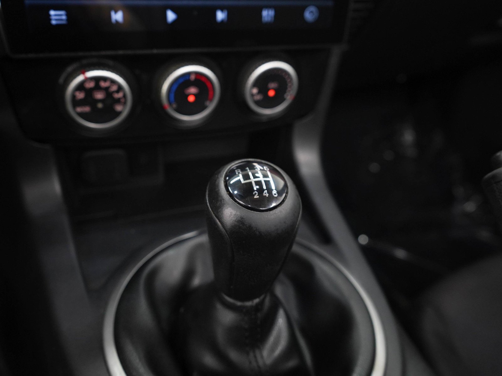 Used 2013 Red Mazda Club image 17