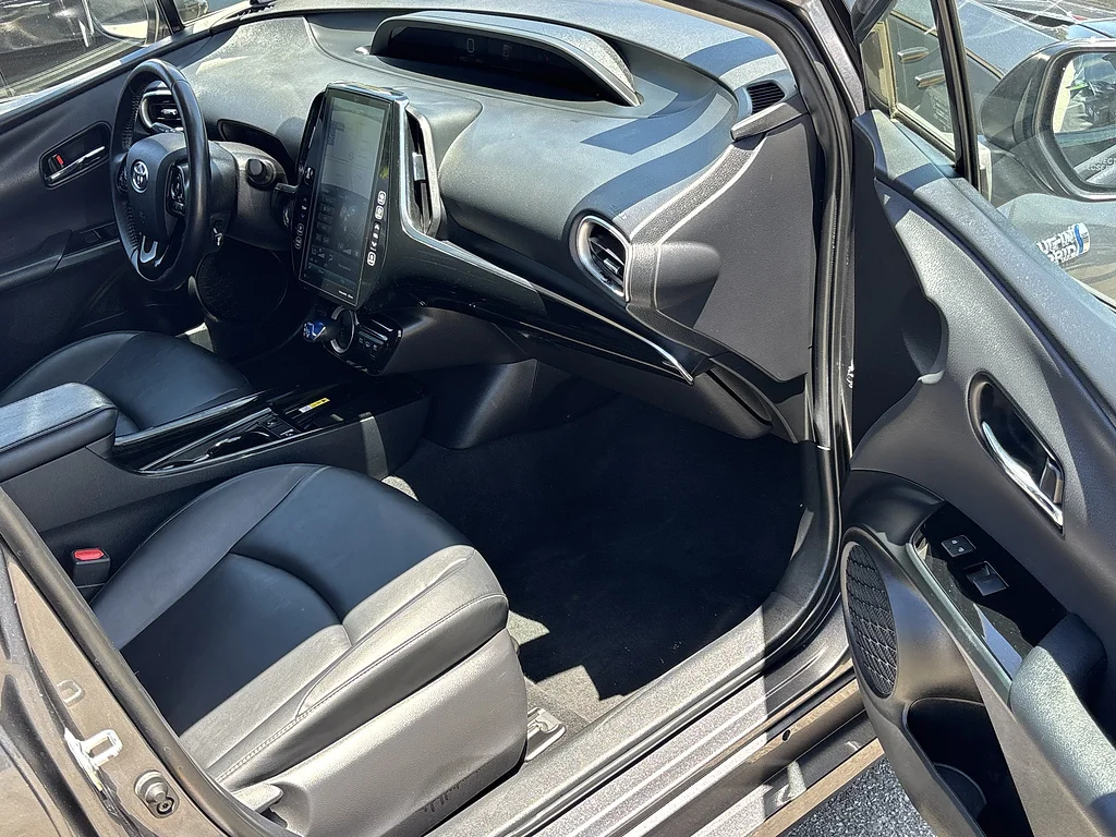 Used 2022 Magnetic Gray Metallic Toyota XLE image 25