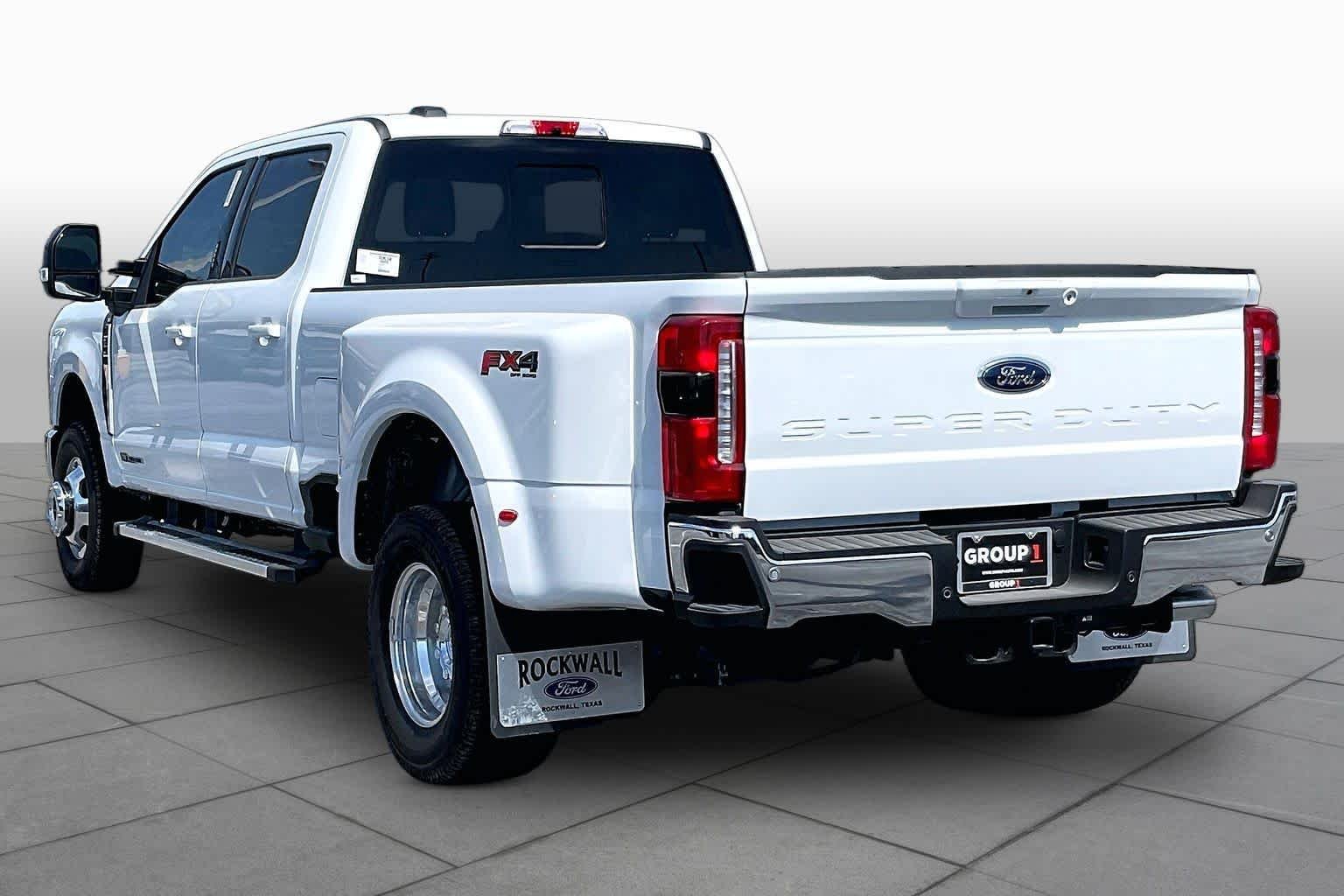 New 2026 Oxford White Ford XLT image 9